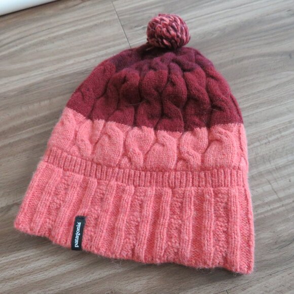 PATAGONIA Women's Pom Beanie Hat Wool Blend Pink Stripe Fleece Lined Outdoor - Picture 2 of 10